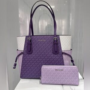 Michael kors Voyager Large Color-Block Signature Logo Tote Bag with wallet